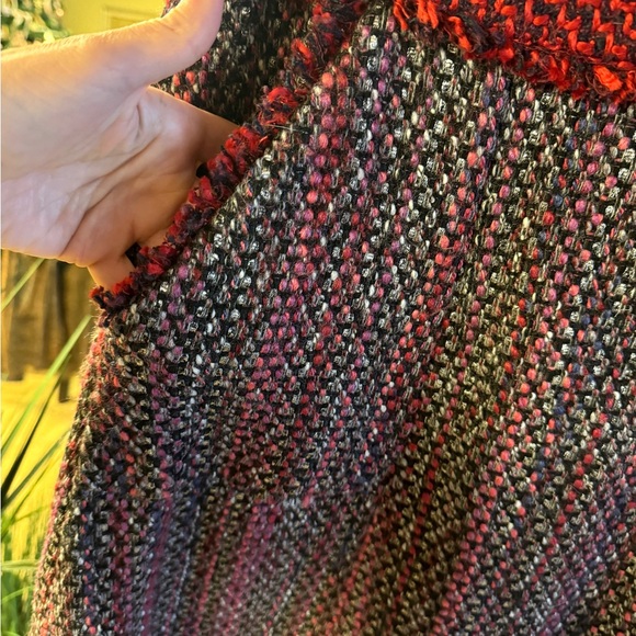 Midi tweed Tory Burch skirt. Size 14 good condition - Picture 2 of 5